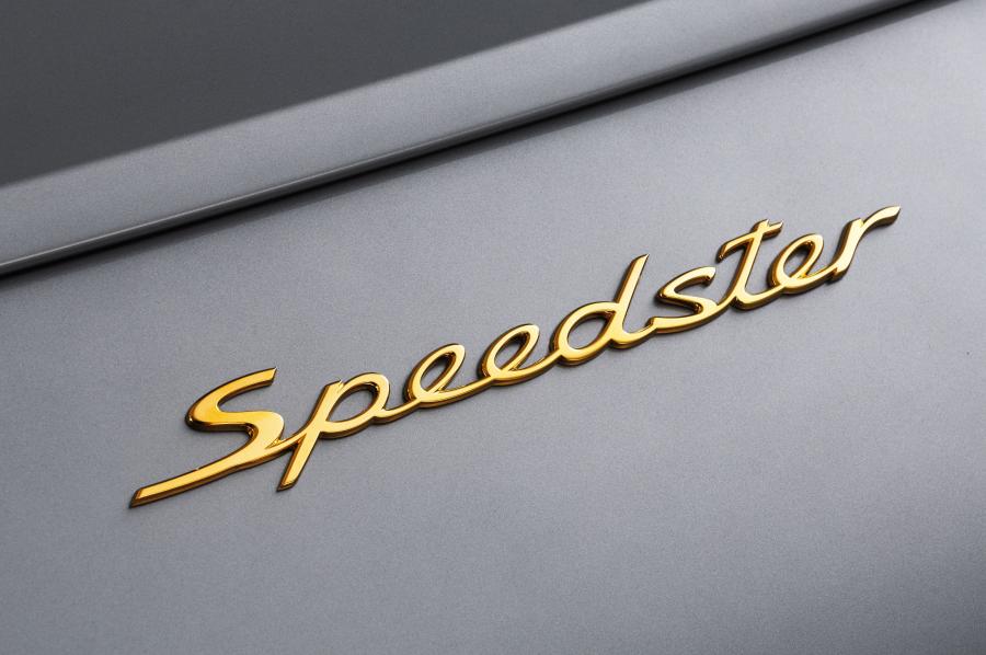 Логотип Porsche 911 Speedster Concept (991) 2018 года  (фото 14 из 18)